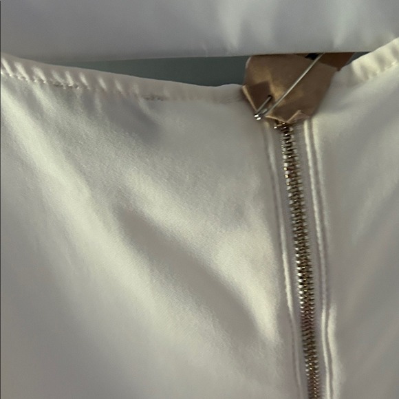 Chicos Cream Ruffle Sleeve Round Neck Tunic Top Size 1 - Picture 9 of 9